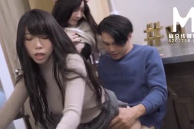 【国产】姐姐妹妹齐上阵免费观看