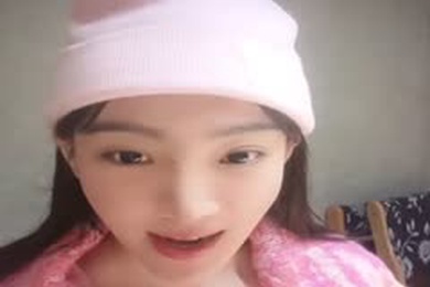 劲爆第二弹主持人马卉在直播间卖骚故意露点现在二流主持人三线演员也内卷么可能是趁着自己还年轻抓紧抓住流量密码出卖身体换取流量和金钱拜金的社会..