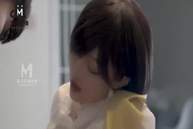 顾桃桃女记者实况骚播_报复逆袭3P激操