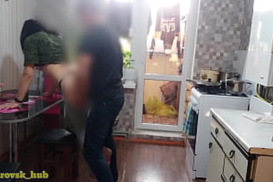 丈夫洗澡妻子被最好的朋友干了