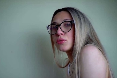 教继姐深口交并射在喉咙里