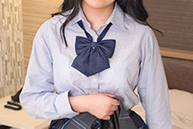 制服时代～萝莉可爱蜜桃屁股内裤染色内裤～仓本仁美