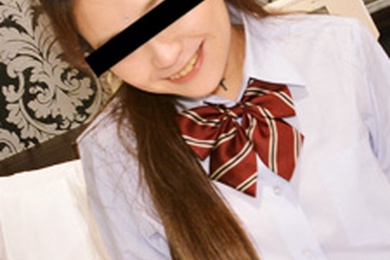 我给全身纹身的女朋友穿上制服，和她发生了性关系。令羽