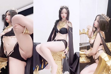 极品美女准备化妆进场