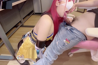 小鹿酱胡桃陪玩内射服务